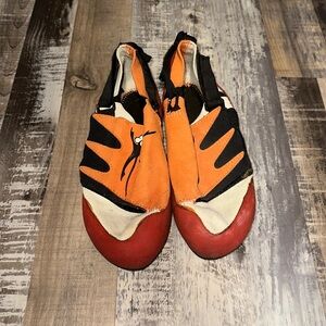 Rock climbing shoes for kids